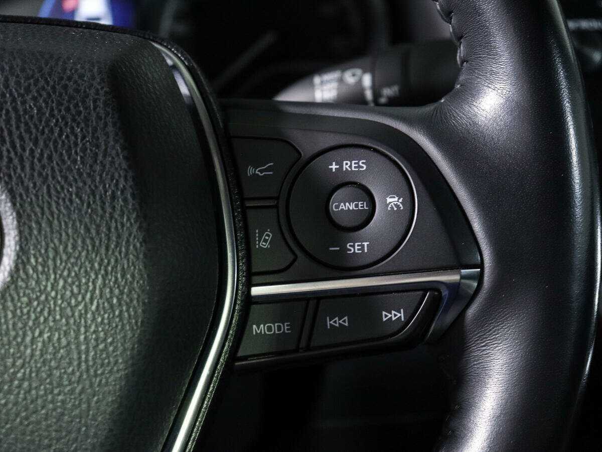 Toyota Camry с пробегом — 2020 год. Фото: #19