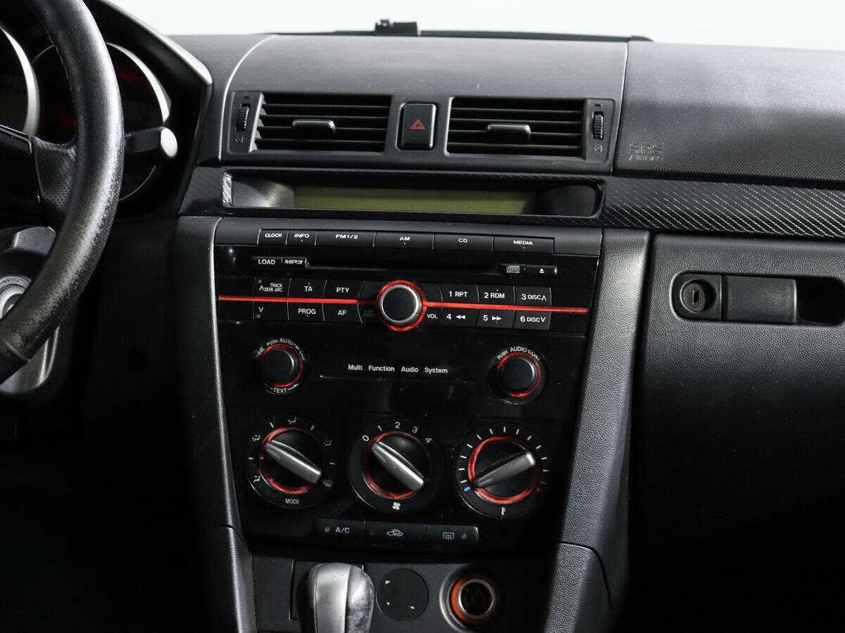 Mazda 3 с пробегом — 2008 год. Фото: #12