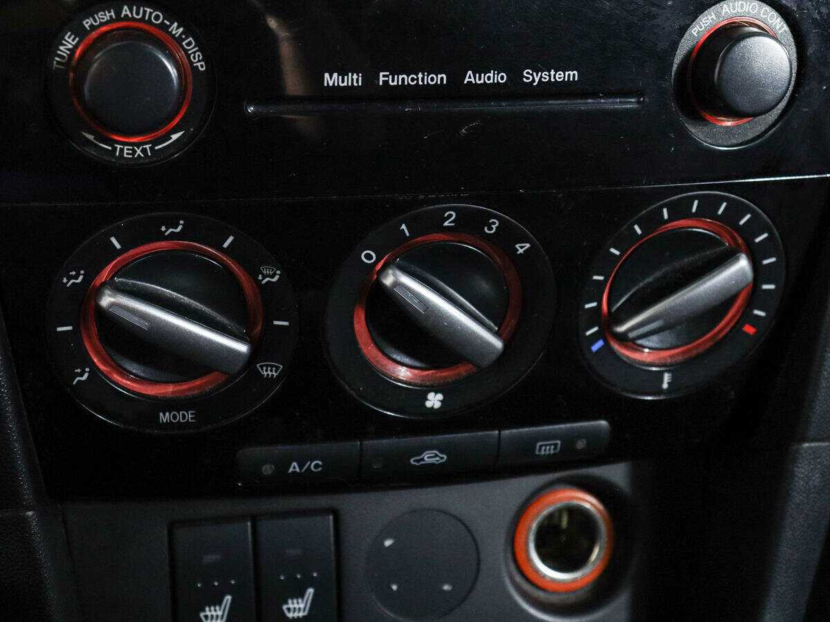 Mazda 3 с пробегом — 2008 год. Фото: #15