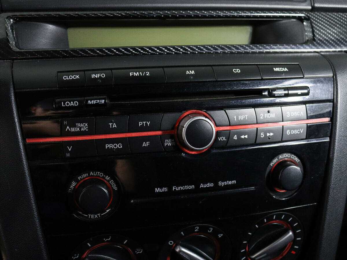 Mazda 3 с пробегом — 2008 год. Фото: #17