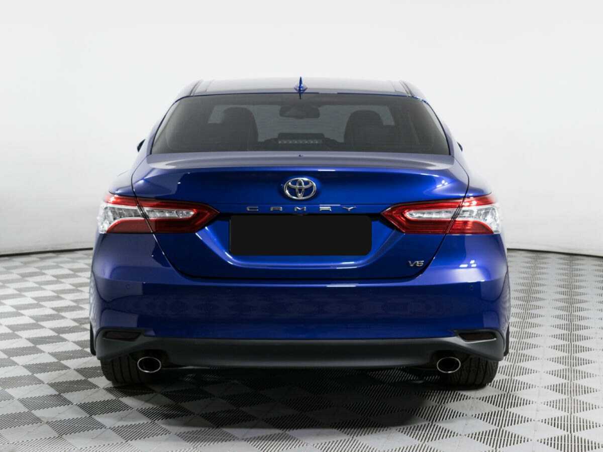 Toyota Camry с пробегом — 2021 год. Фото: #3