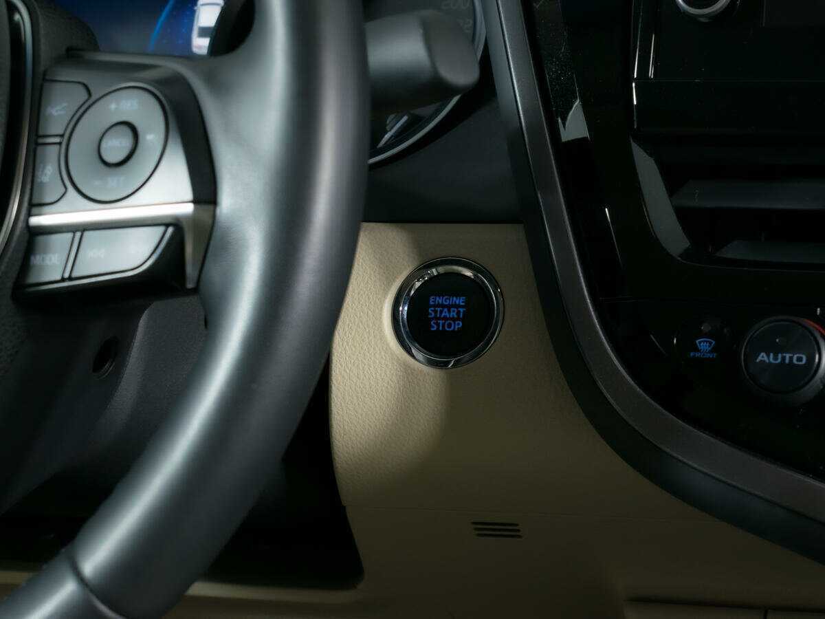 Toyota Camry с пробегом — 2021 год. Фото: #17