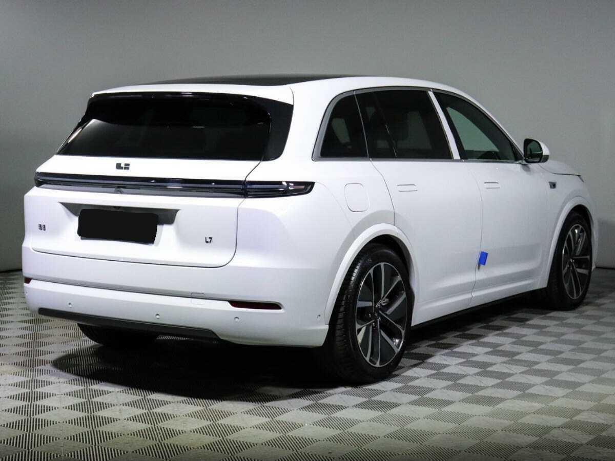 LiXiang L7 с пробегом — 2024 год. Фото: #3