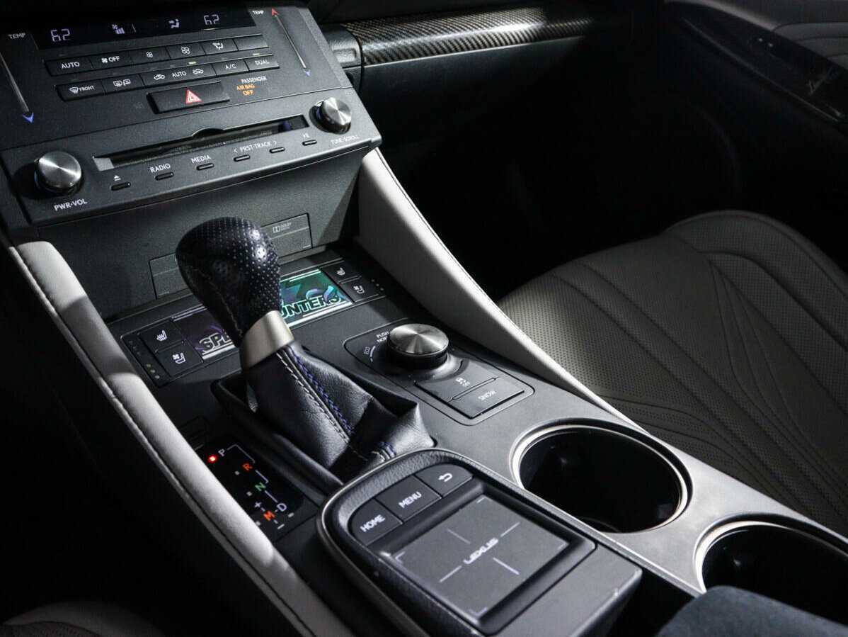 Lexus RC F с пробегом — 2016 год. Фото: #18