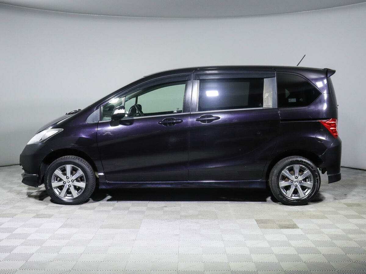 Honda Freed с пробегом — 2011 год. Фото: #7