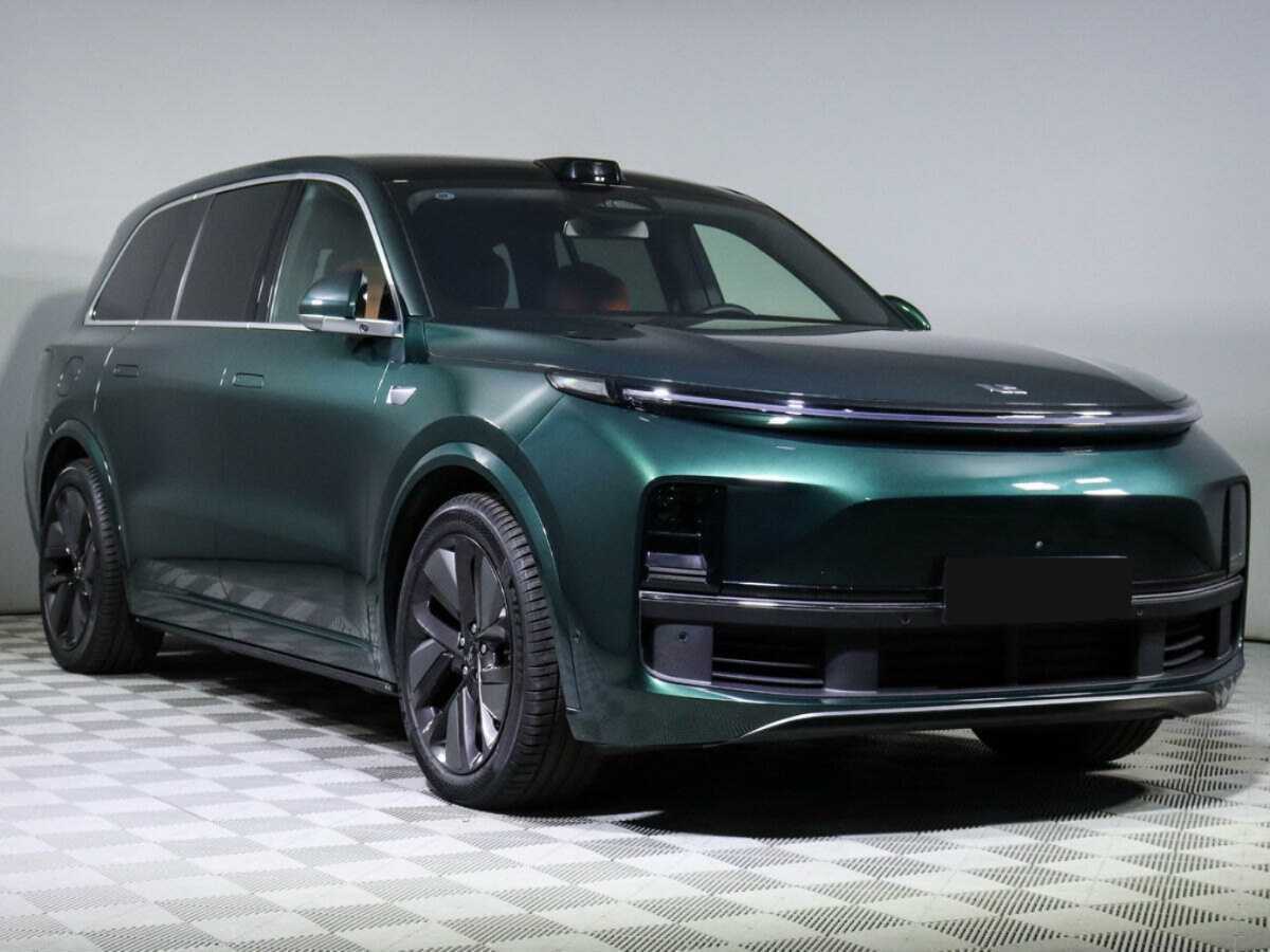 LiXiang L9 с пробегом — 2023 год. Фото: #2