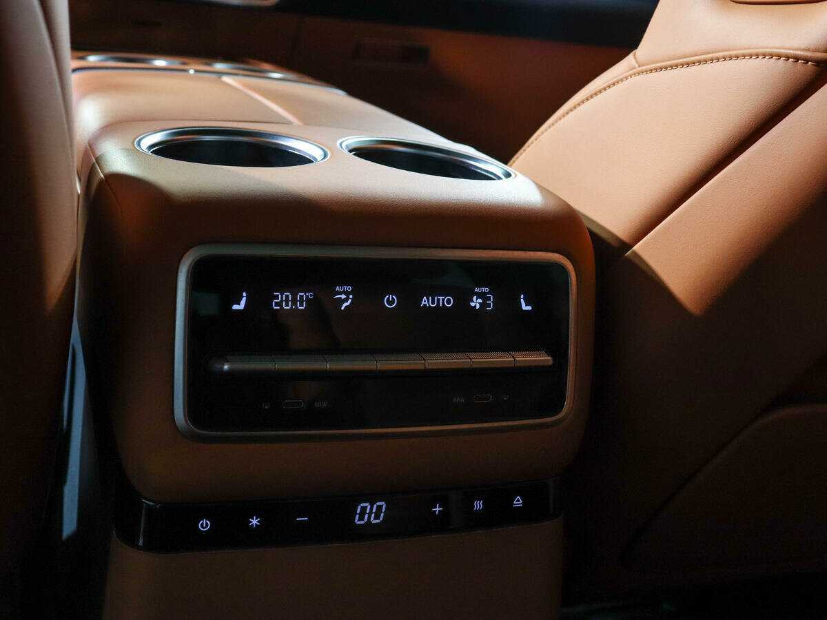 LiXiang L9 с пробегом — 2023 год. Фото: #16