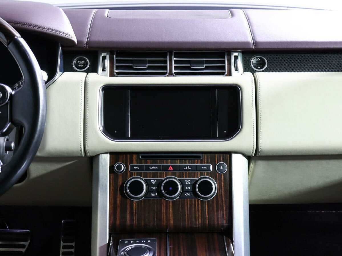 Land Rover Range Rover с пробегом — 2016 год. Фото: #10