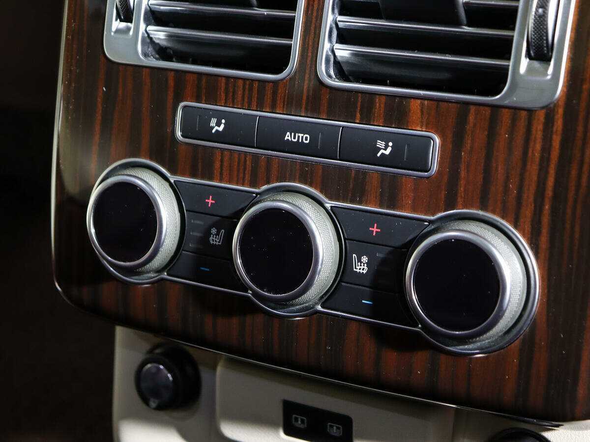 Land Rover Range Rover с пробегом — 2016 год. Фото: #15