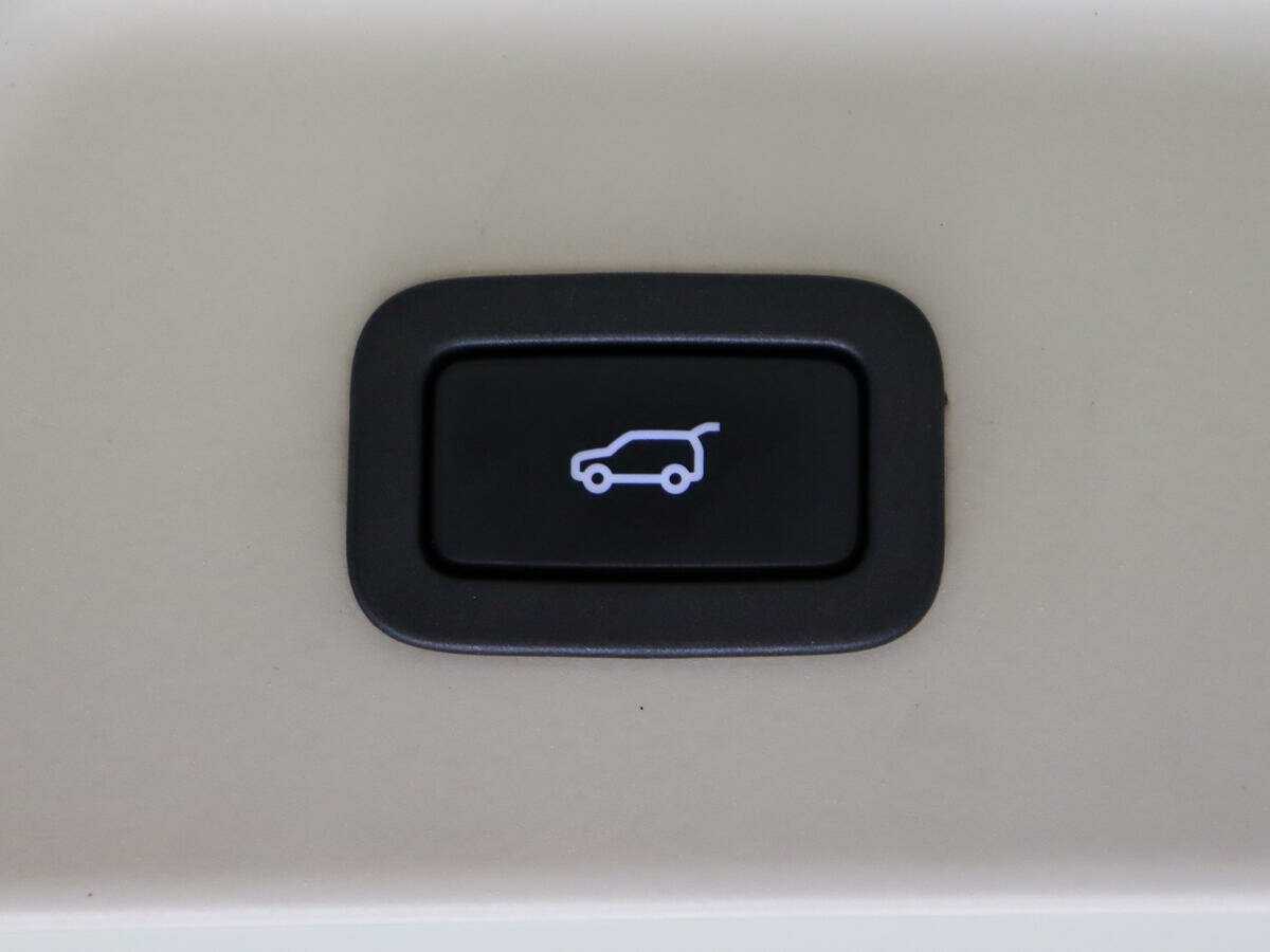 Land Rover Range Rover с пробегом — 2016 год. Фото: #21