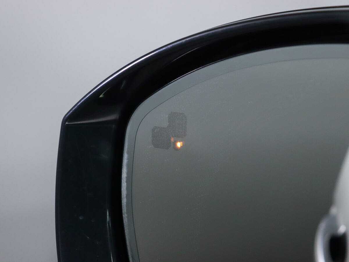 Land Rover Range Rover с пробегом — 2016 год. Фото: #24