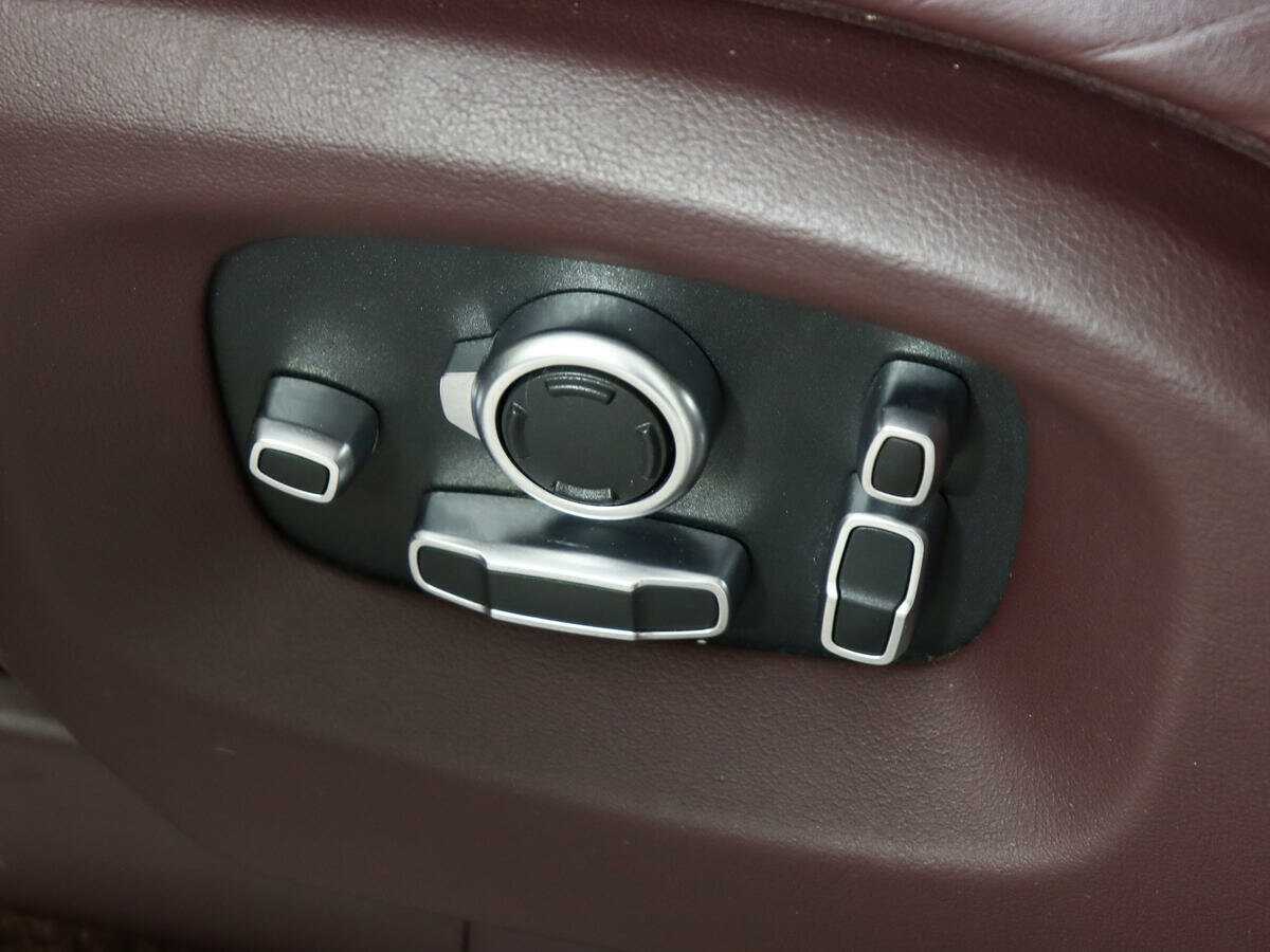 Land Rover Range Rover с пробегом — 2016 год. Фото: #26