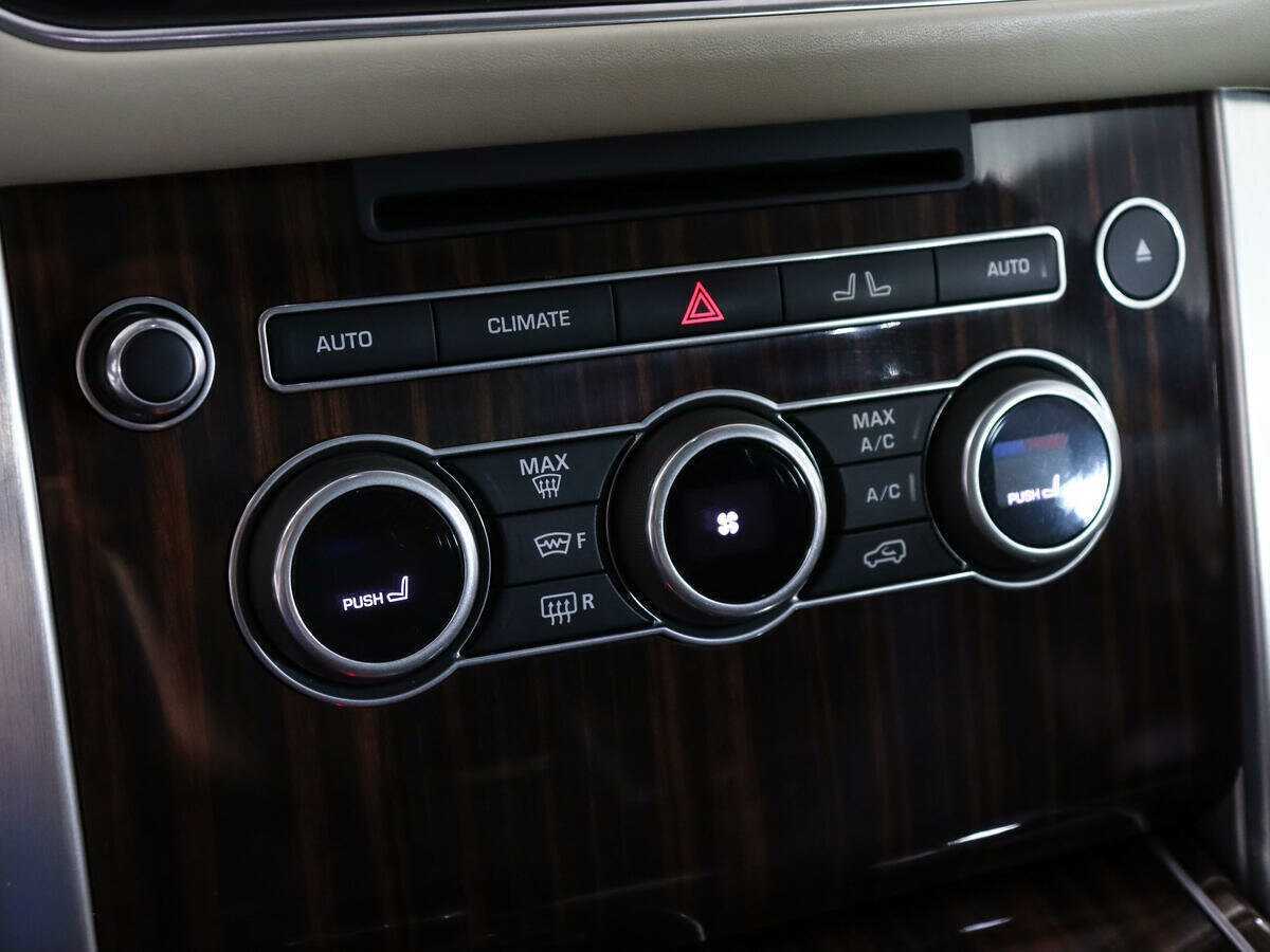 Land Rover Range Rover с пробегом — 2016 год. Фото: #30