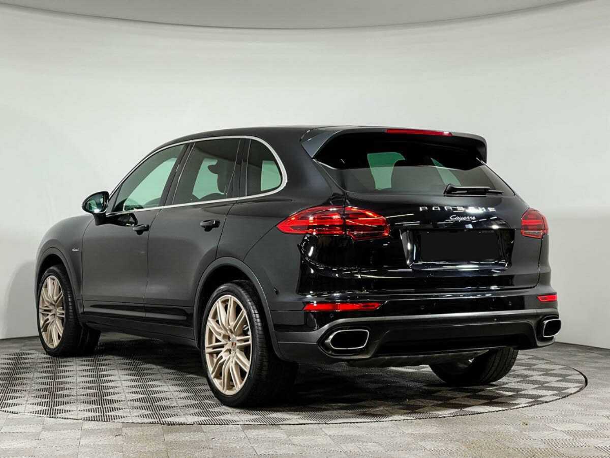 Porsche Cayenne с пробегом — 2015 год. Фото: #6