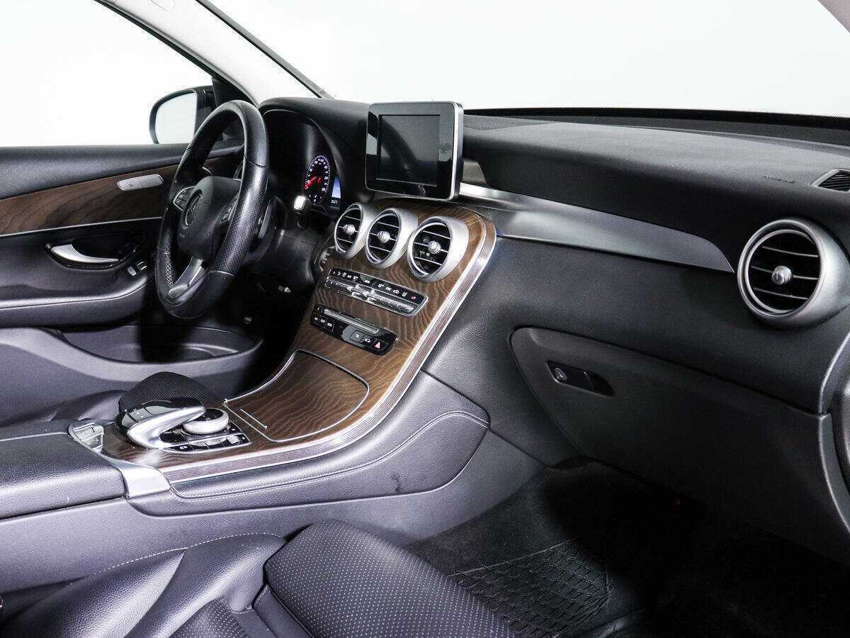 Mercedes-Benz GLC с пробегом — 2017 год. Фото: #6
