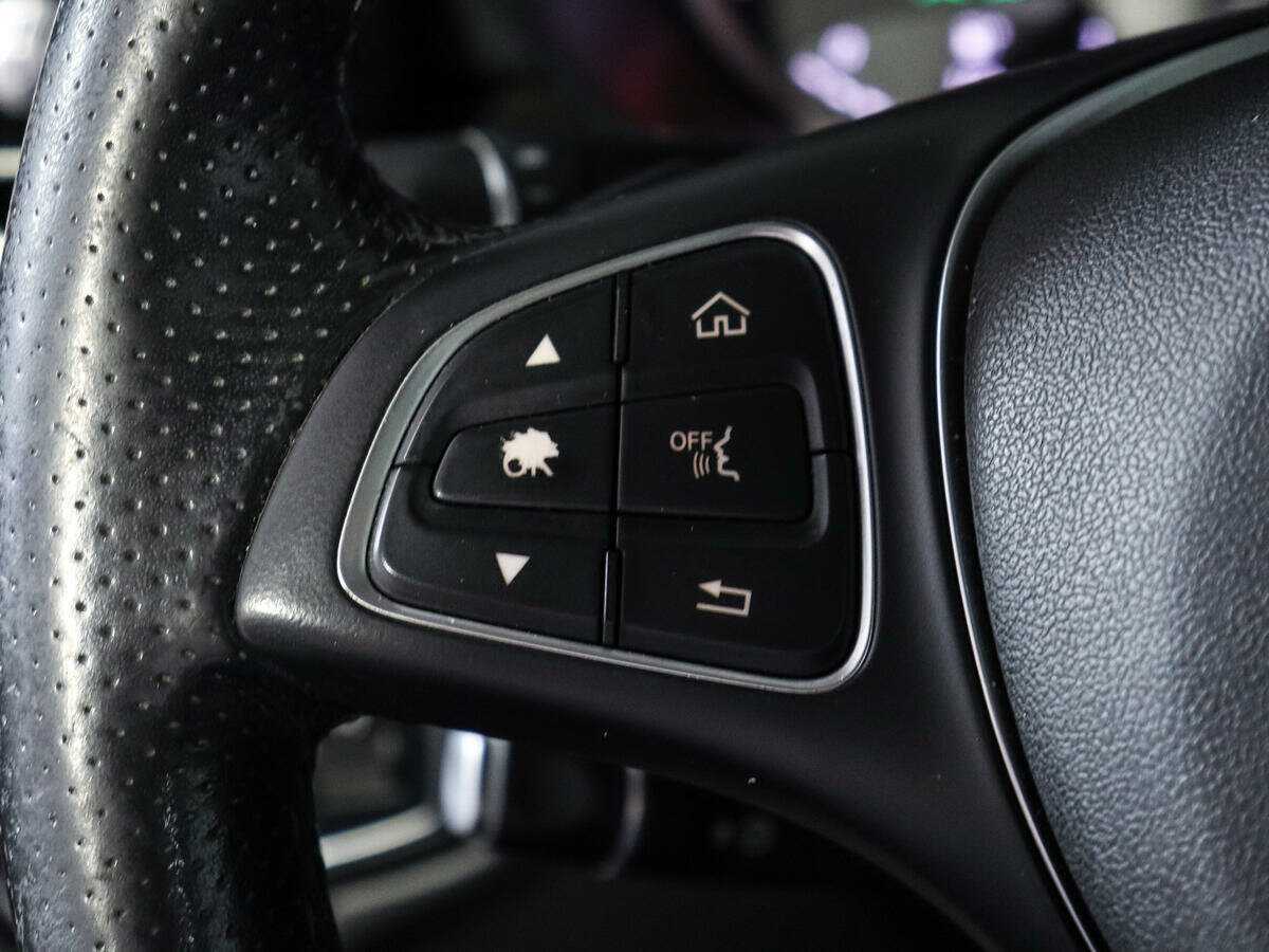 Mercedes-Benz GLC с пробегом — 2017 год. Фото: #15