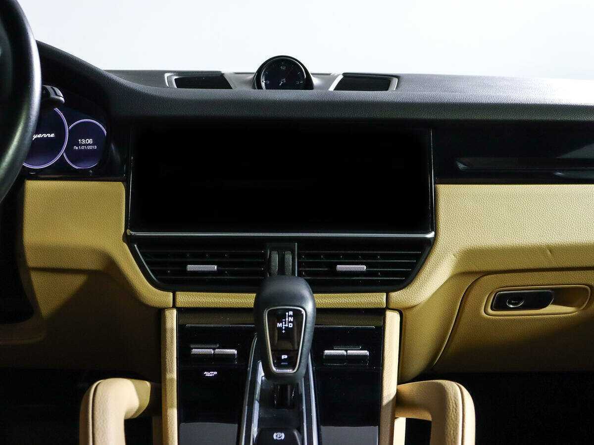 Porsche Cayenne с пробегом — 2018 год. Фото: #11