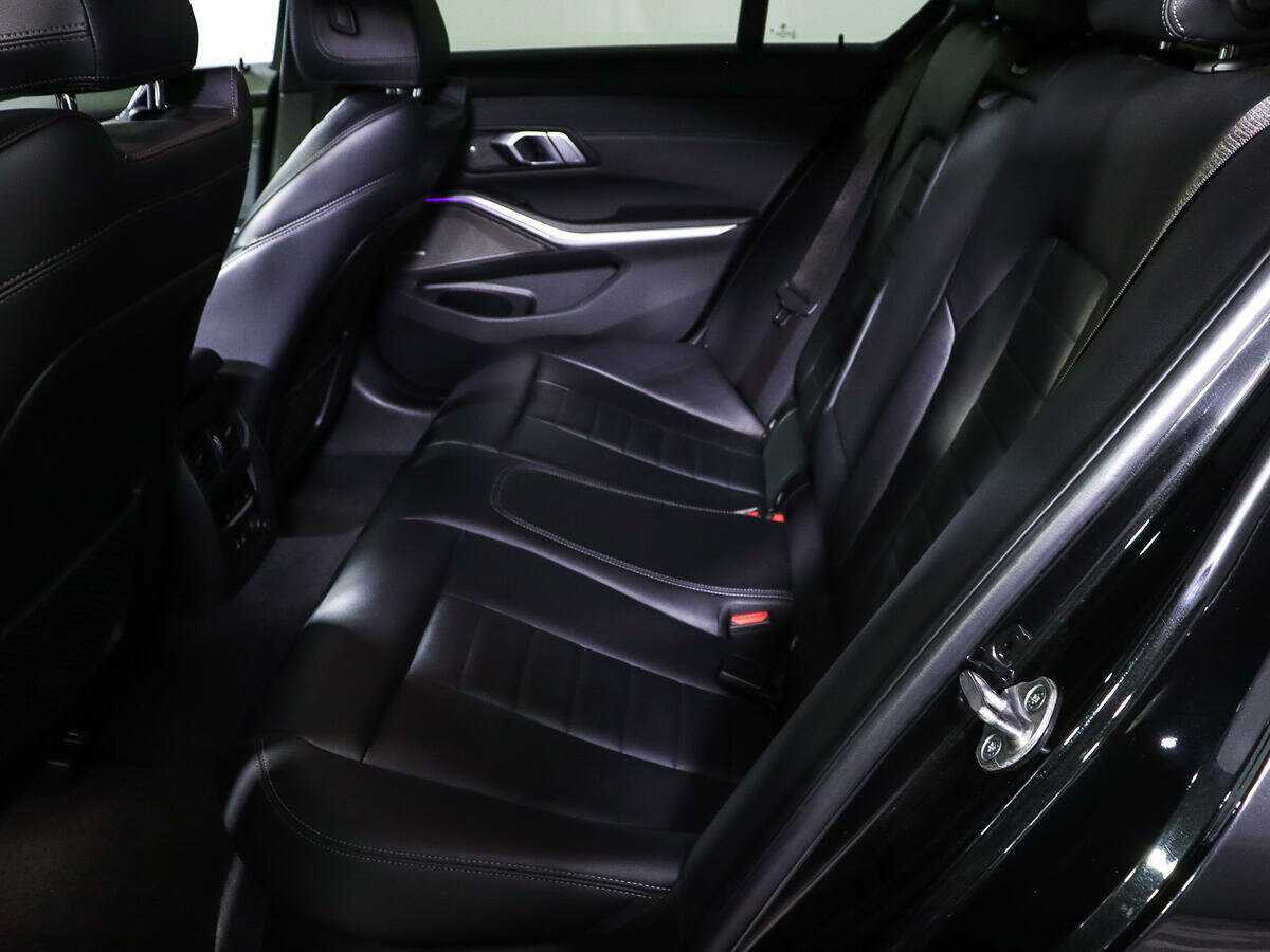 BMW 3 серии с пробегом — 2020 год. Фото: #7