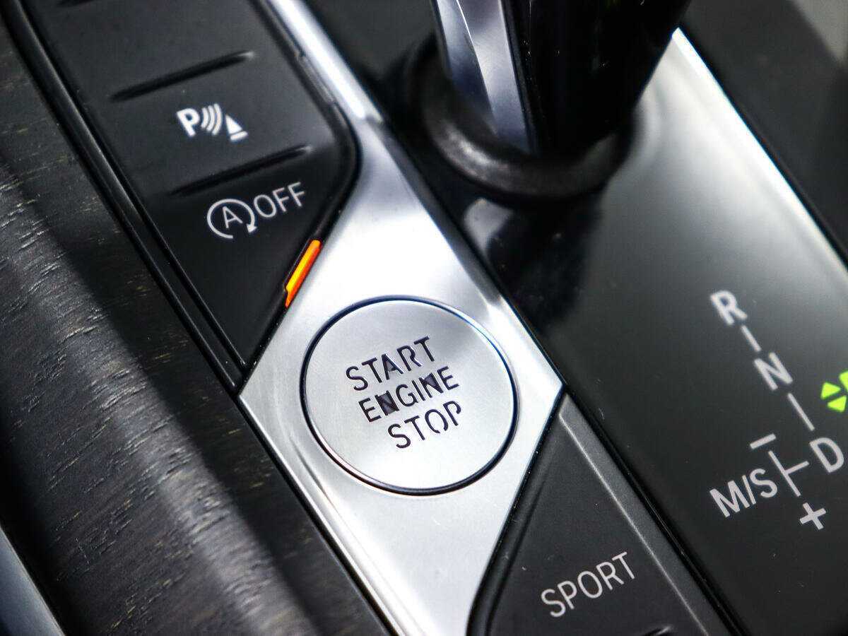 BMW 3 серии с пробегом — 2020 год. Фото: #15