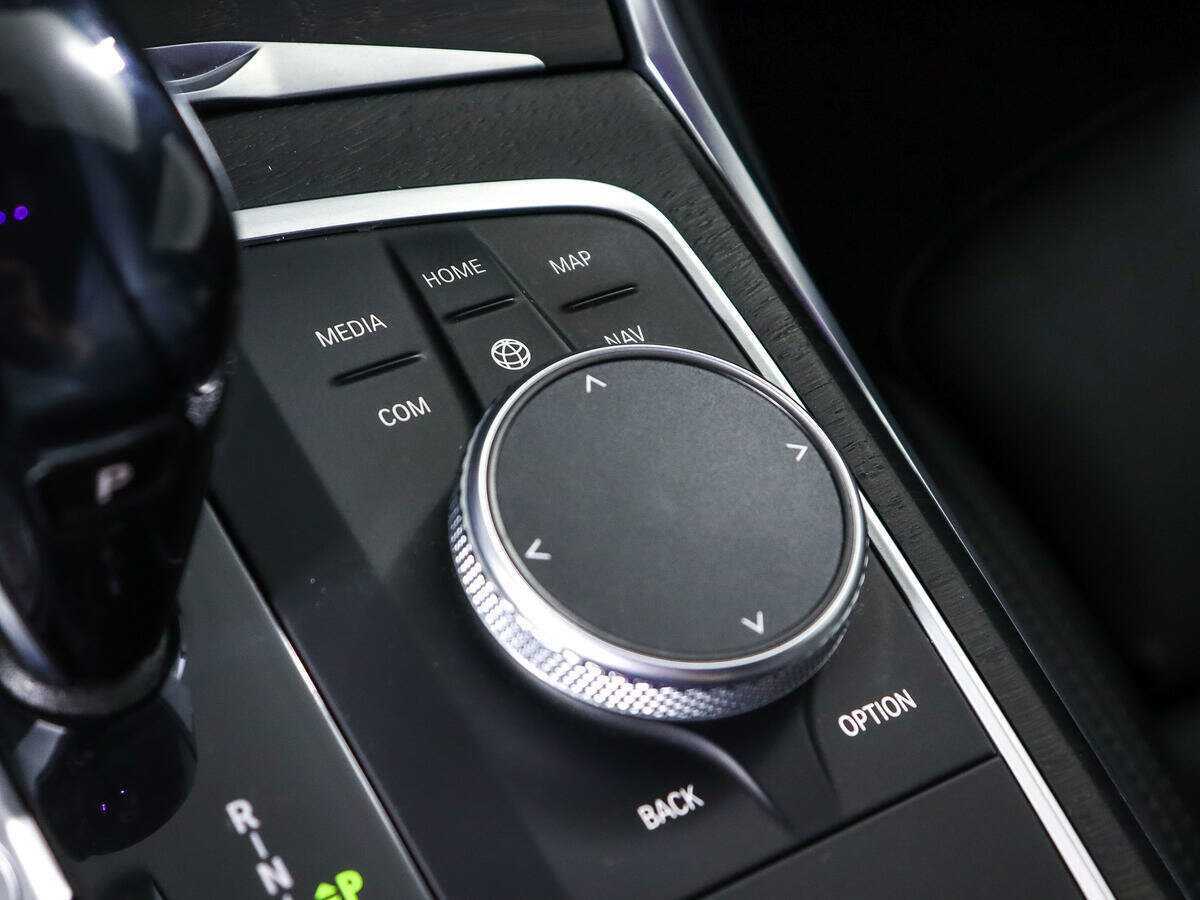 BMW 3 серии с пробегом — 2020 год. Фото: #16