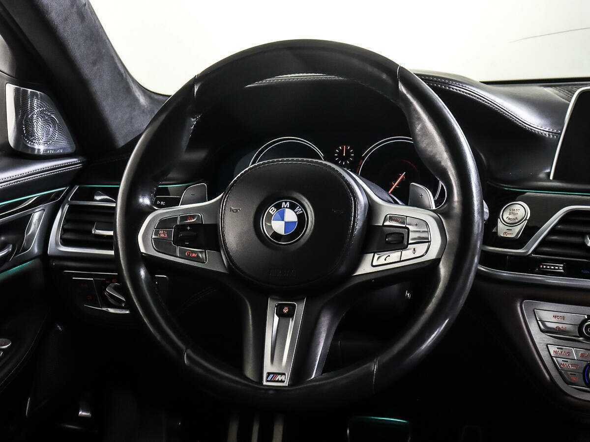 BMW 7 серии с пробегом — 2017 год. Фото: #13
