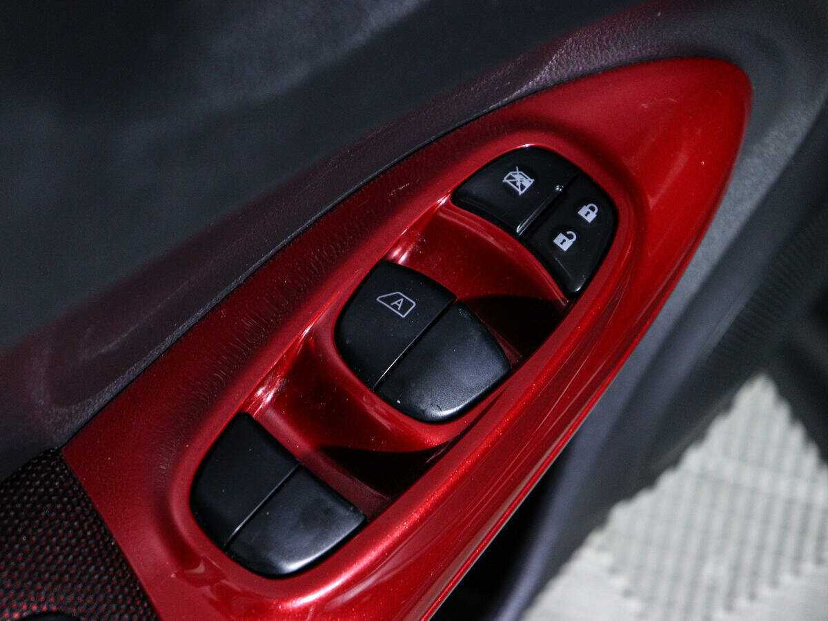 Nissan Juke с пробегом — 2011 год. Фото: #15