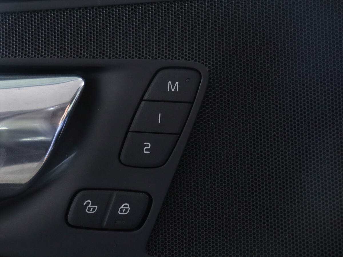 Volvo XC60 с пробегом — 2018 год. Фото: #12