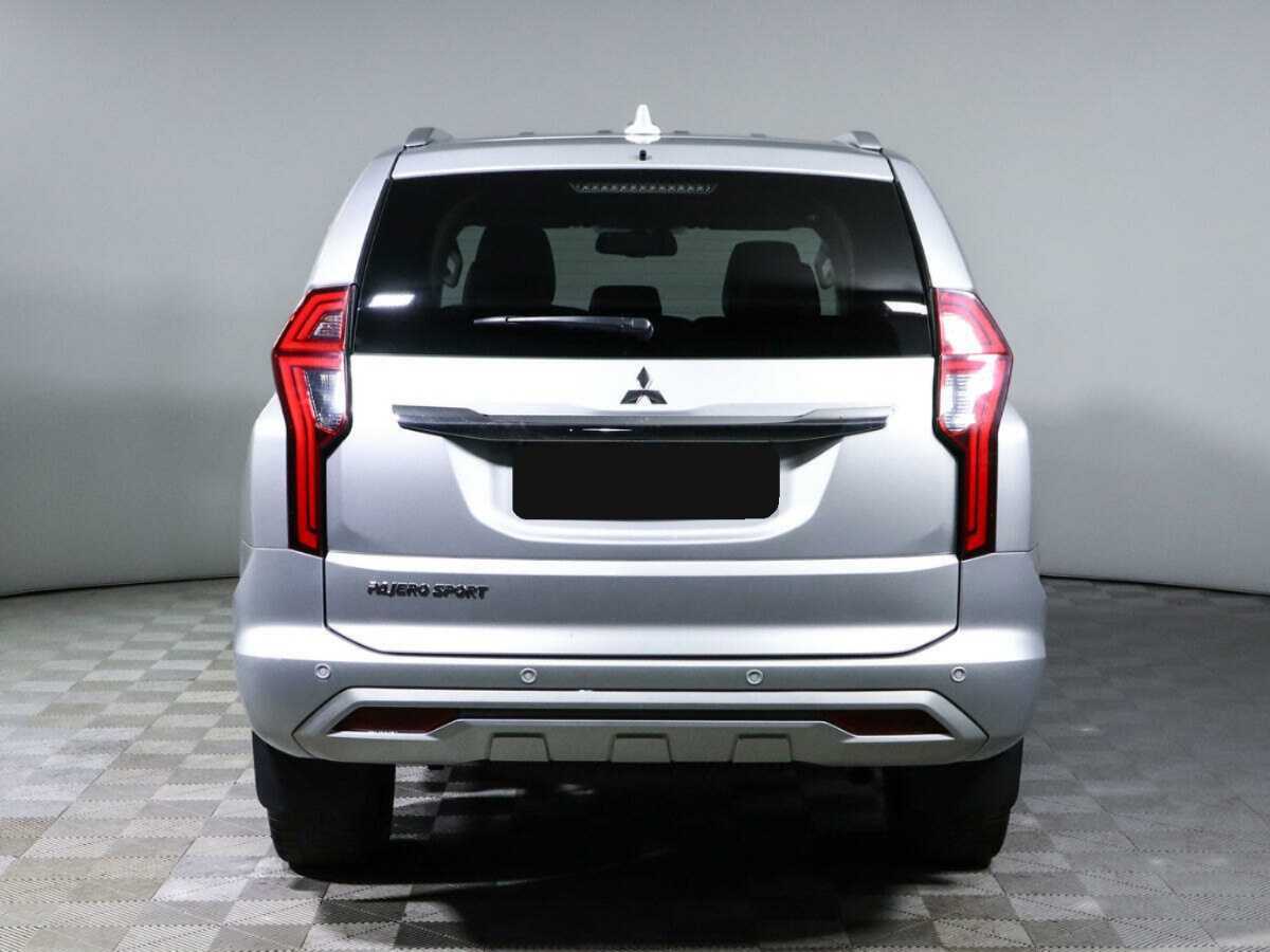 Mitsubishi Pajero Sport с пробегом — 2021 год. Фото: #4
