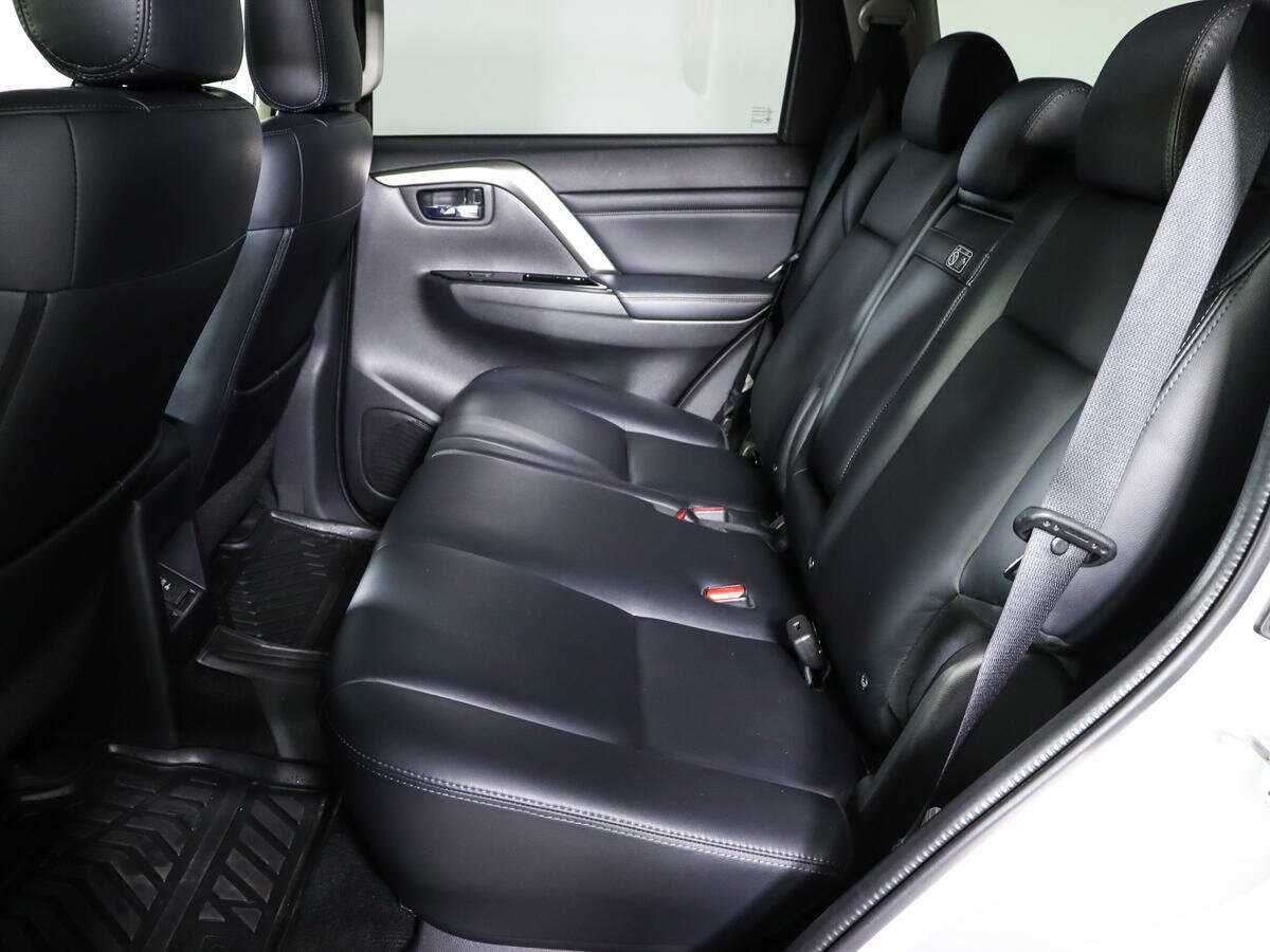 Mitsubishi Pajero Sport с пробегом — 2021 год. Фото: #6