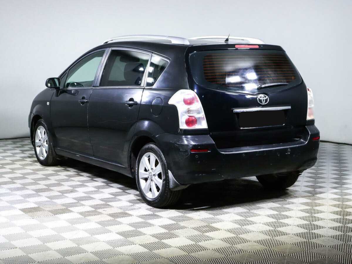 Toyota Corolla Verso с пробегом — 2007 год. Фото: #6