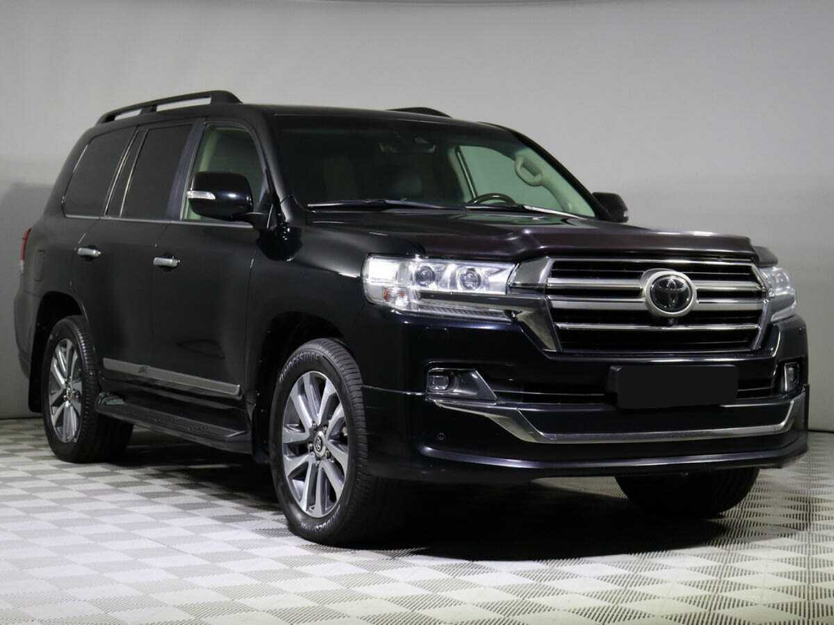 Toyota Land Cruiser с пробегом — 2019 год. Фото: #1