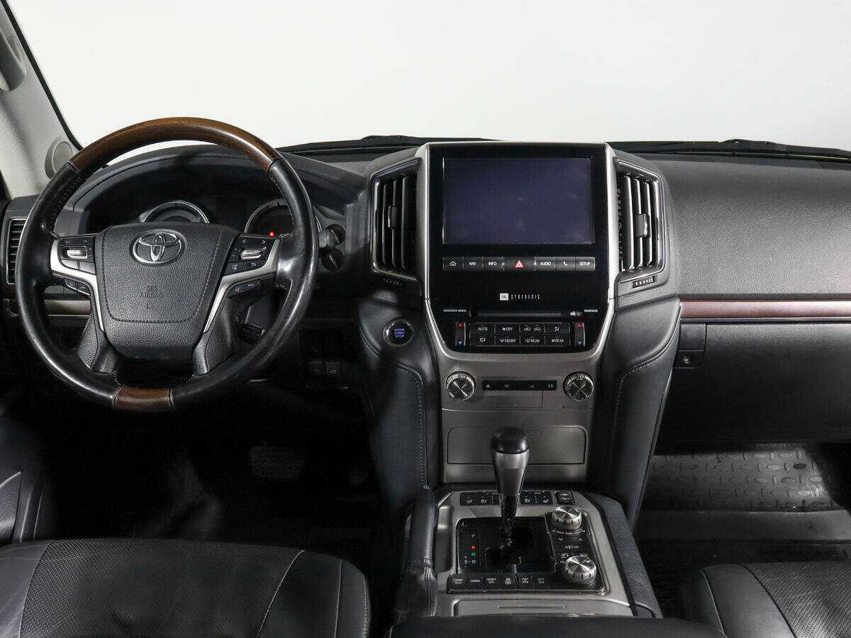 Toyota Land Cruiser с пробегом — 2019 год. Фото: #9