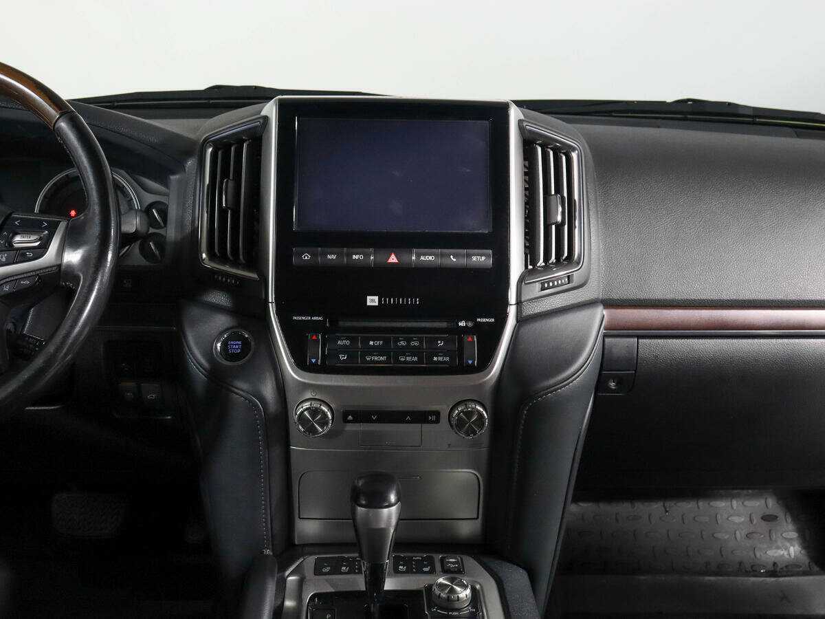Toyota Land Cruiser с пробегом — 2019 год. Фото: #10
