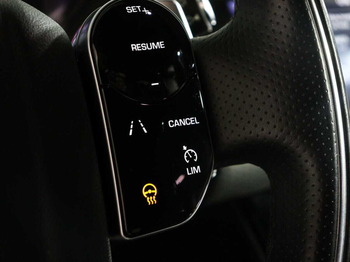 Land Rover Range Rover Velar с пробегом — 2020 год. Фото: #16