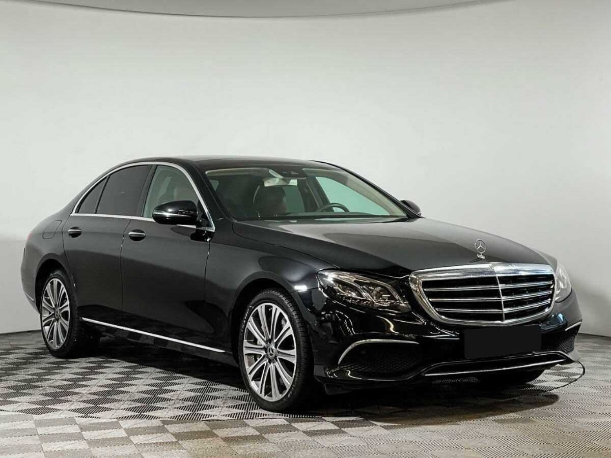 Mercedes-Benz E-Класс с пробегом — 2018 год. Фото: #2