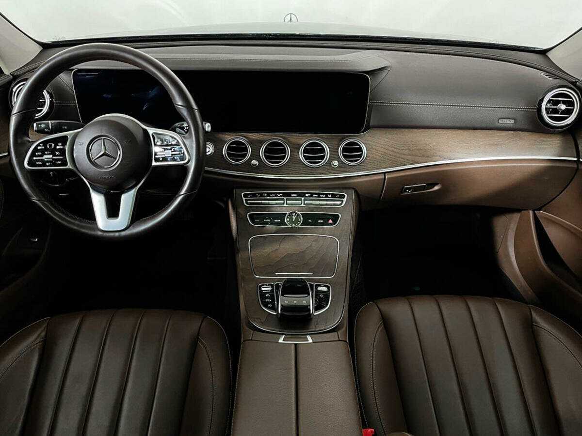 Mercedes-Benz E-Класс с пробегом — 2018 год. Фото: #11