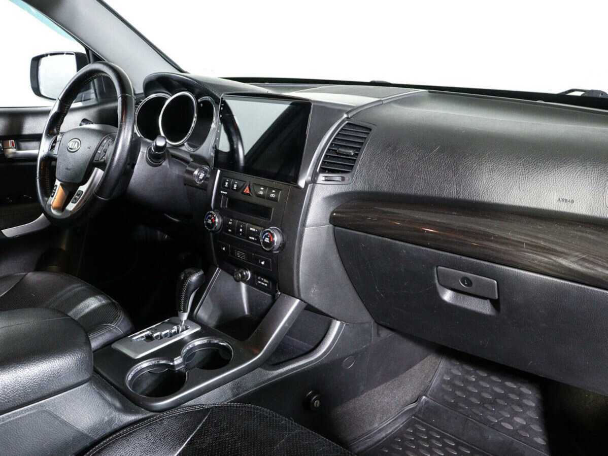 Kia Sorento с пробегом — 2011 год. Фото: #8