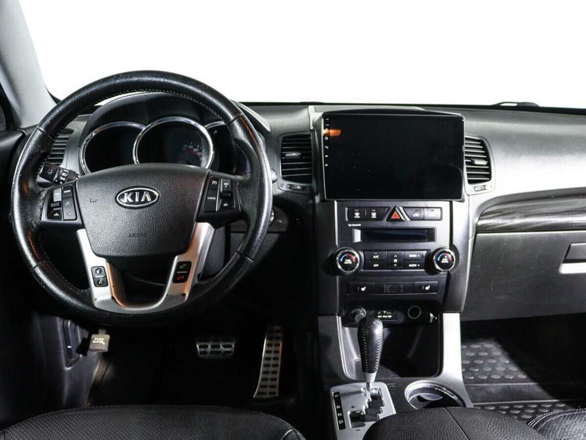 Kia Sorento с пробегом — 2011 год. Фото: #11