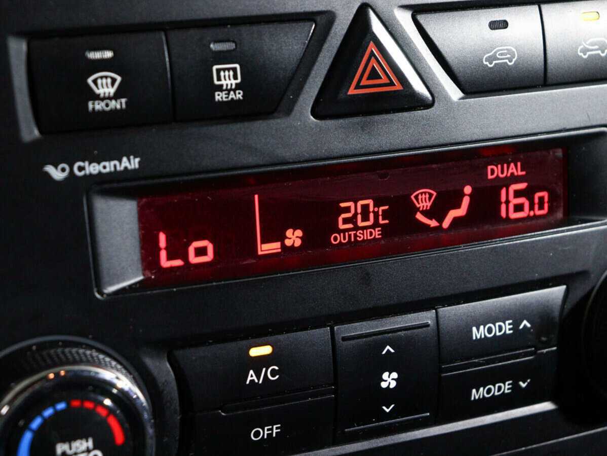 Kia Sorento с пробегом — 2011 год. Фото: #17