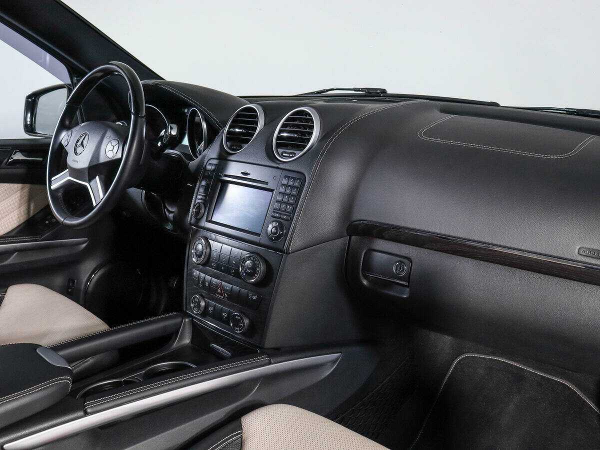 Mercedes-Benz GL-Класс с пробегом — 2012 год. Фото: #8