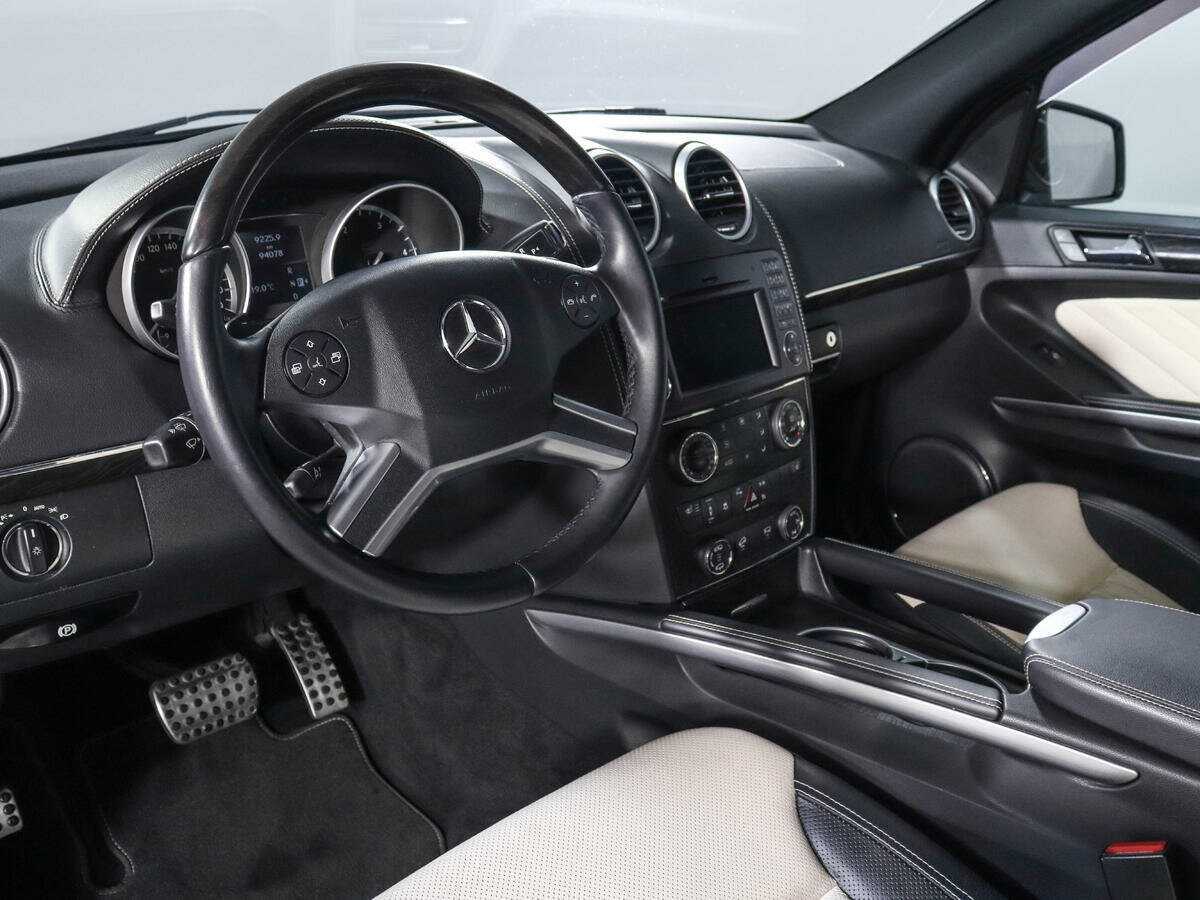 Mercedes-Benz GL-Класс с пробегом — 2012 год. Фото: #9