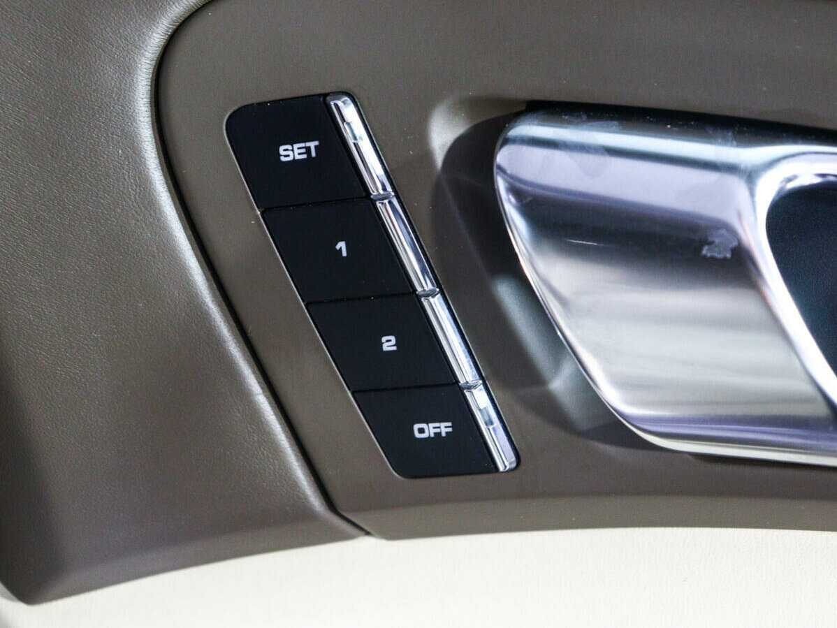 Porsche Cayenne с пробегом — 2011 год. Фото: #12