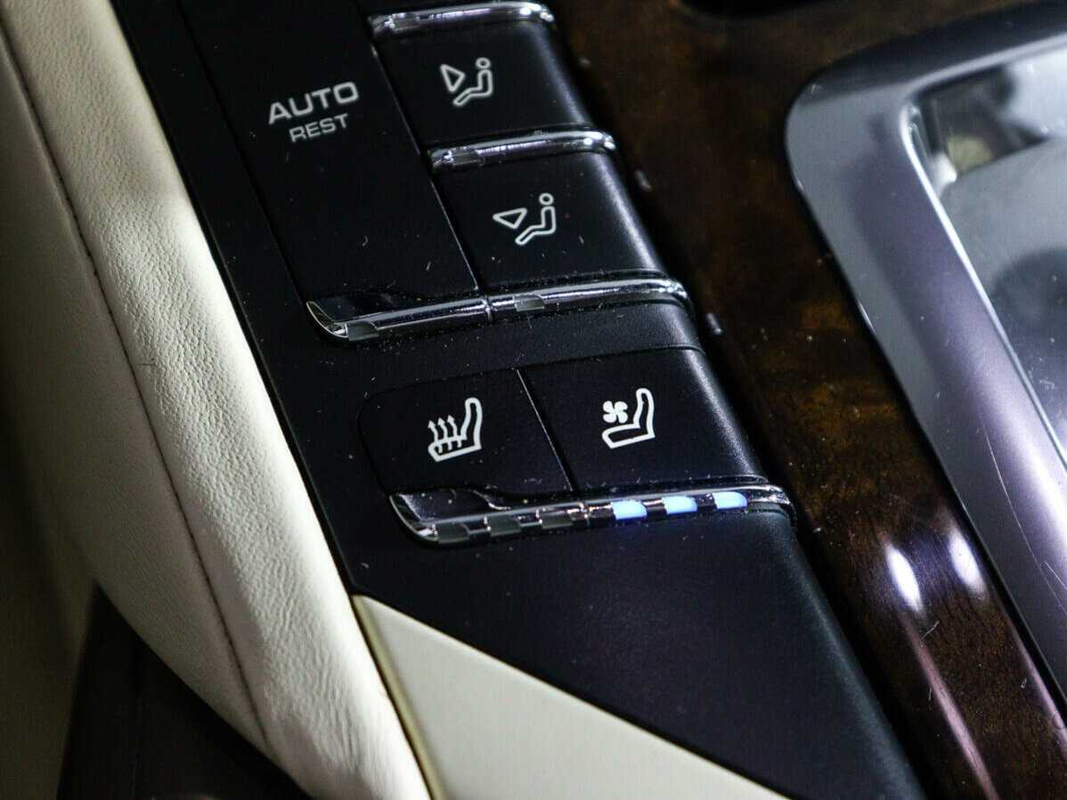 Porsche Cayenne с пробегом — 2011 год. Фото: #19