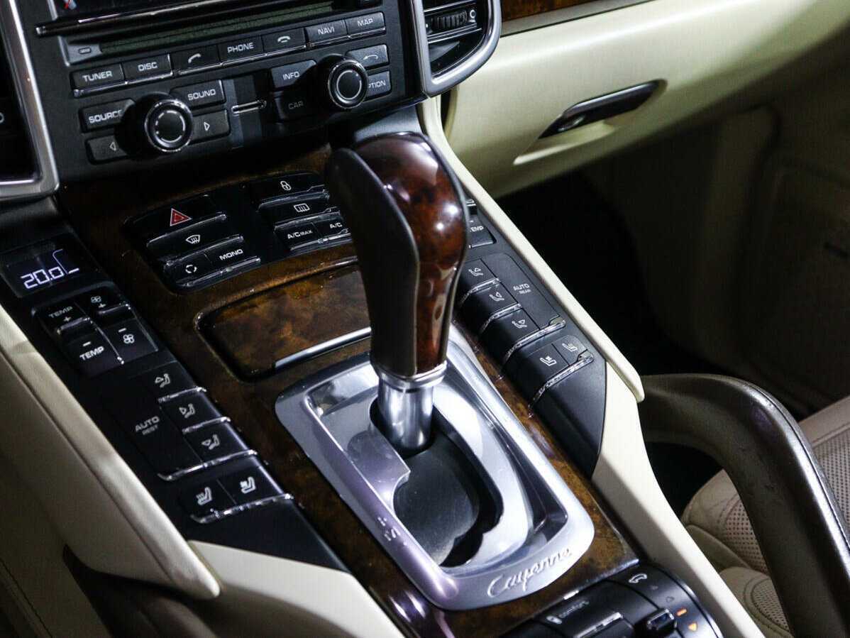 Porsche Cayenne с пробегом — 2011 год. Фото: #20