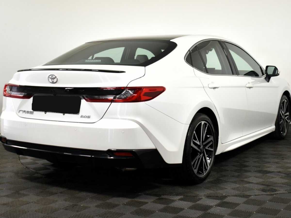 Toyota Camry с пробегом — 2024 год. Фото: #3