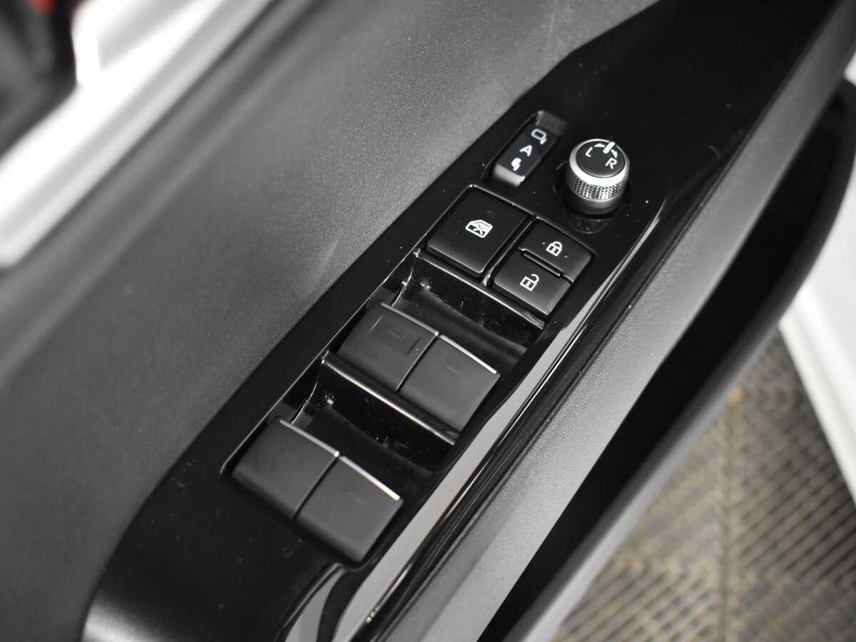 Toyota Camry с пробегом — 2024 год. Фото: #8