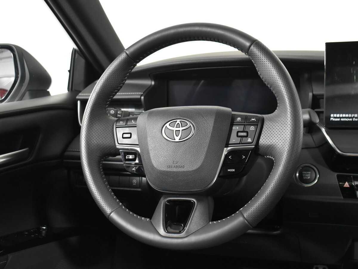 Toyota Camry с пробегом — 2024 год. Фото: #10