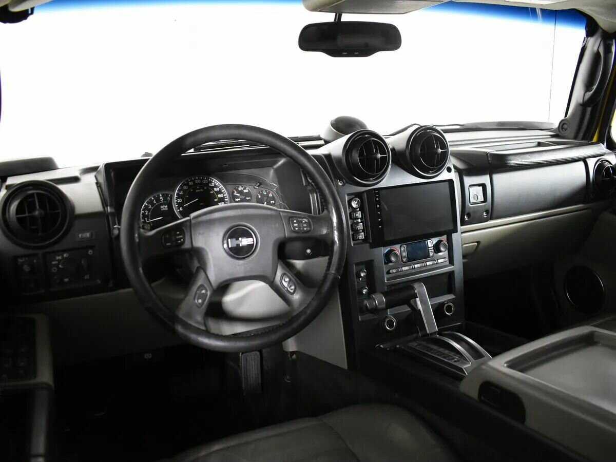 Hummer H2 с пробегом — 2005 год. Фото: #10