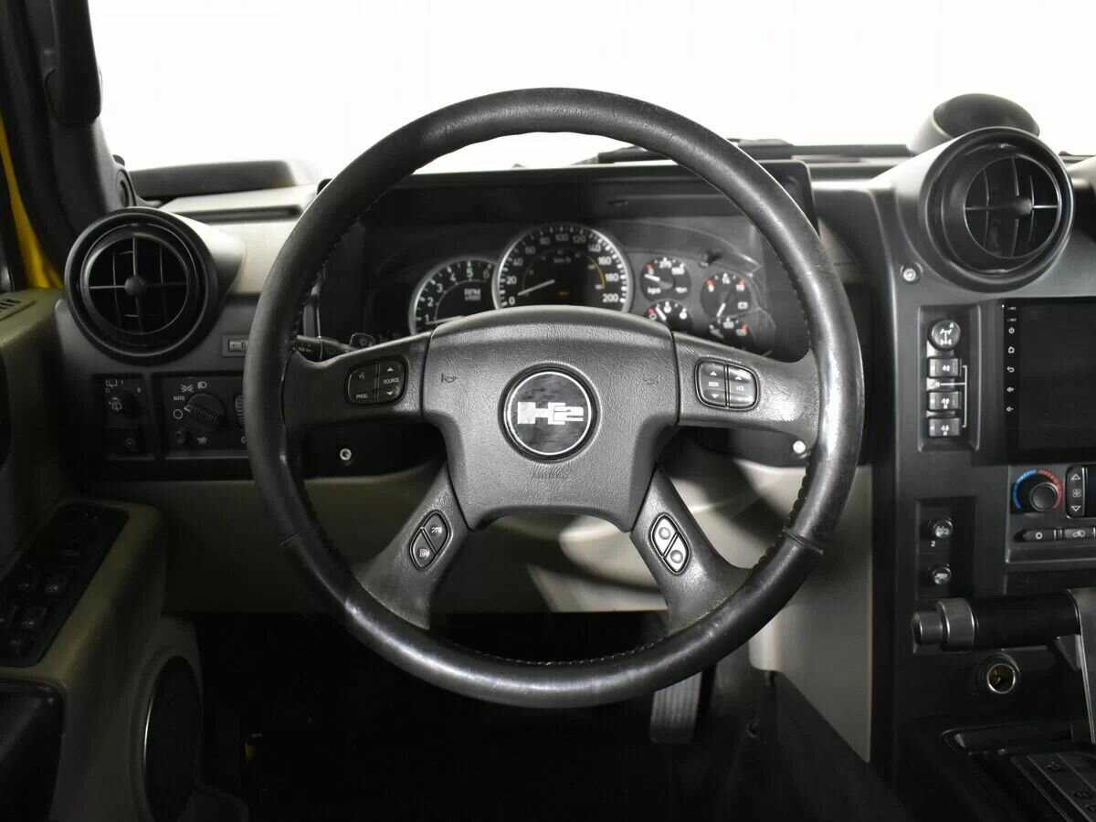 Hummer H2 с пробегом — 2005 год. Фото: #13