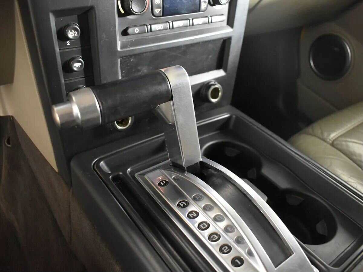 Hummer H2 с пробегом — 2005 год. Фото: #15